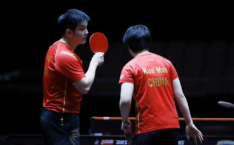 的自信和专 的自信和专