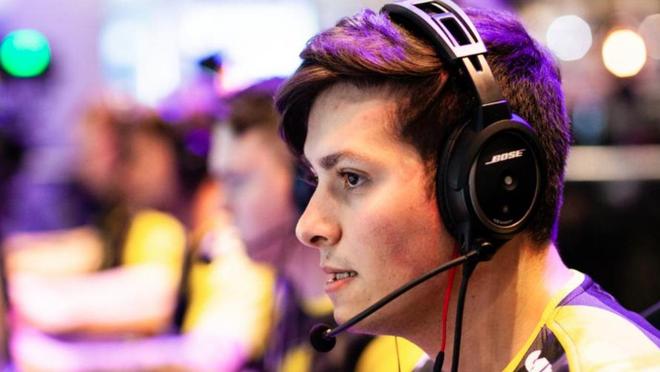 赛前领物动 赛前领物动